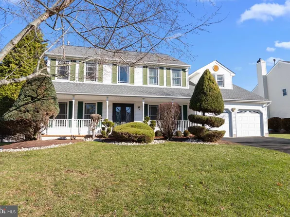 941 Meadow Glen Rd, Warminster, PA 18974