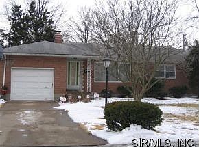 1st image of 2572 Waterman Ave
