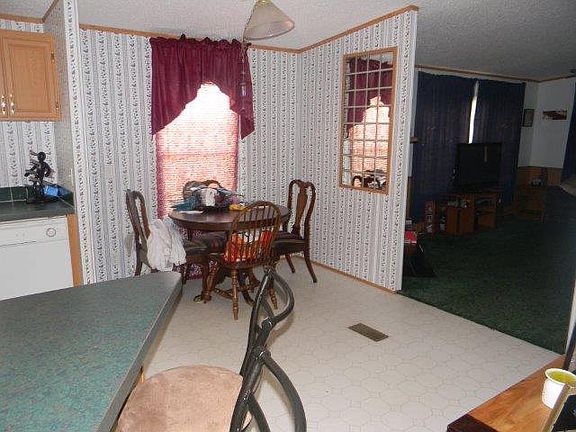 3rd image of 2919 Tanbark Dr