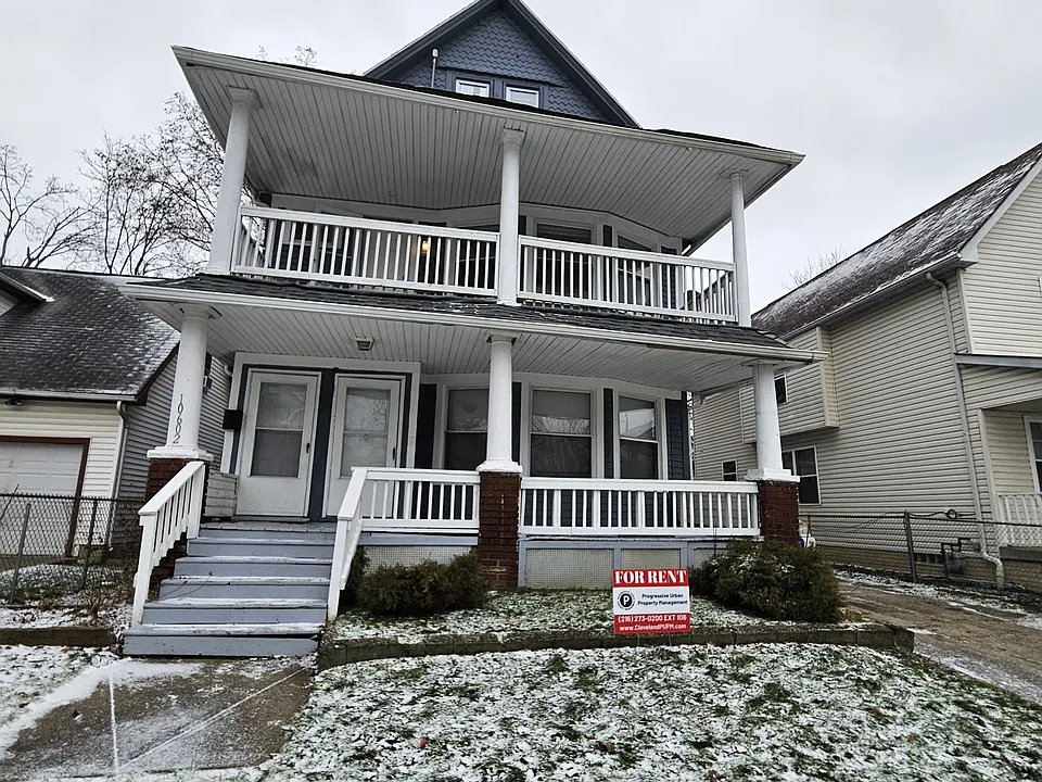 10602 Earle Avenue** - Downstairs
