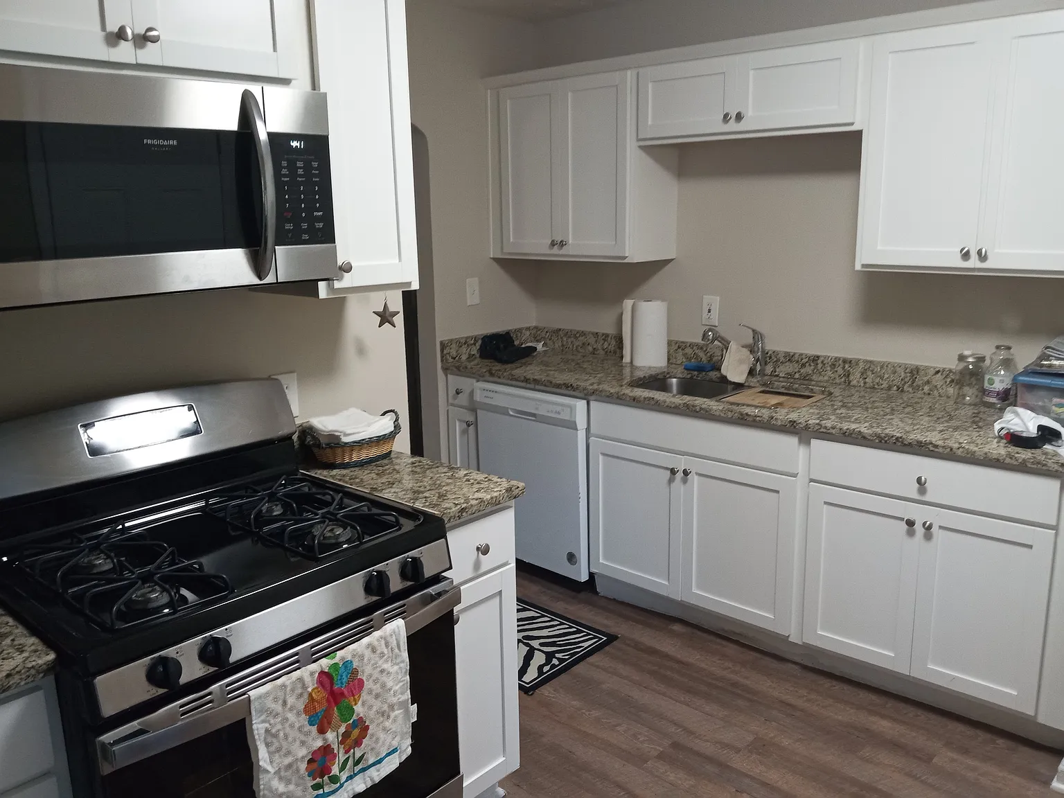 Updated Home In Historic Gresham Park - Utilities Included — Photo 4
