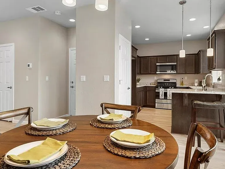 3405 Colonial Downs Dr — Photo 6