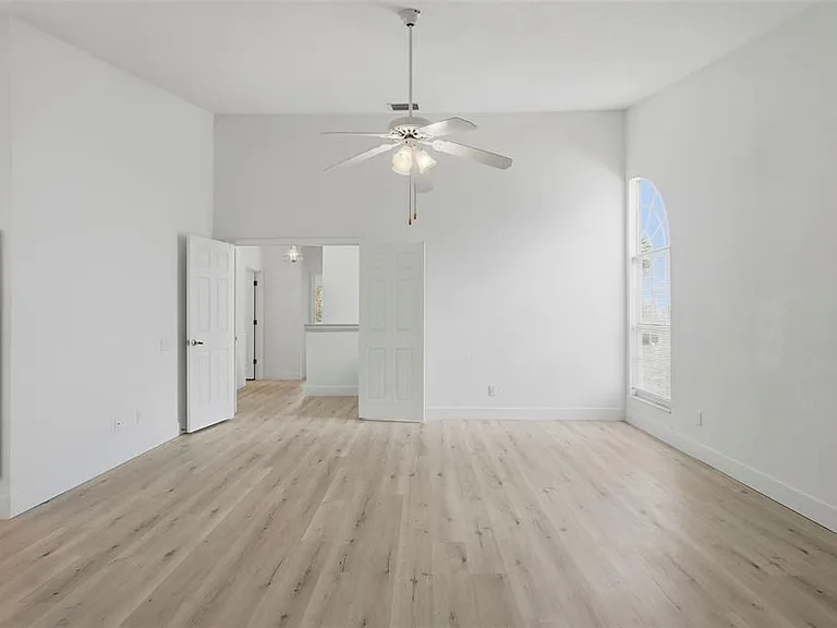 14510 Alejo Ct — Photo 17