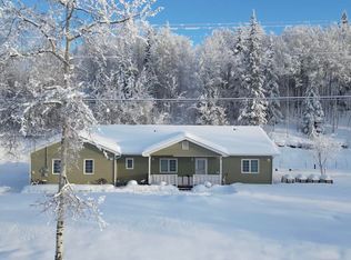780 Lakloey Dr, North Pole, AK 99705
