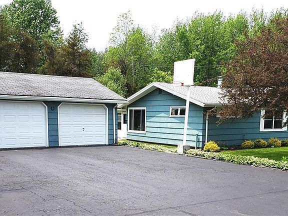 2nd image of 12813 Cayuga Dr