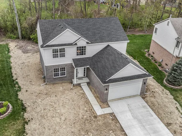 13710 Arlene Ln, Belleville, MI 48111
