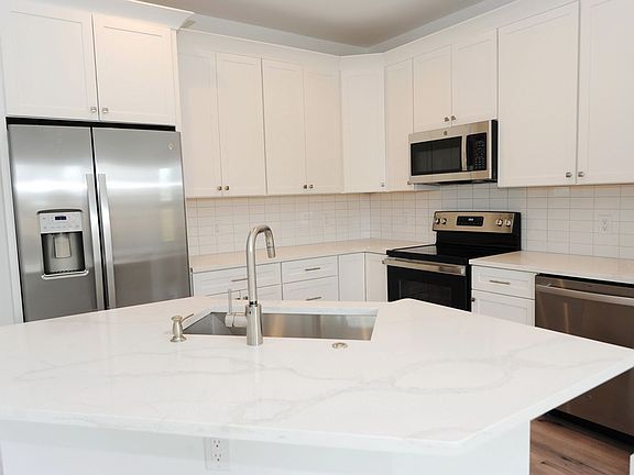 2nd image of 27851 Wisconsin St