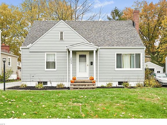 2nd image of 2833 10th St