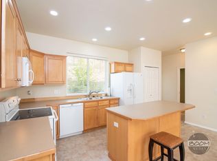 20247 Riverside Dr #9B, Eagle River, AK 99577