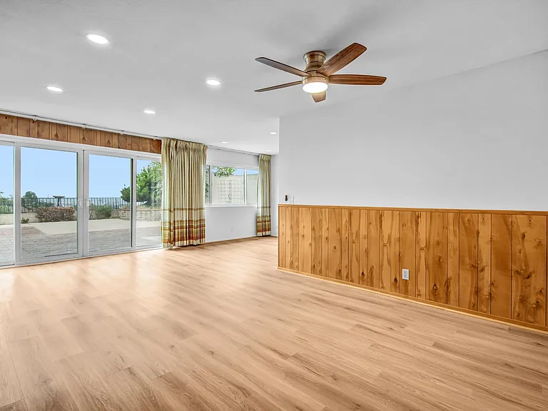 816 Granada Dr — Photo 10