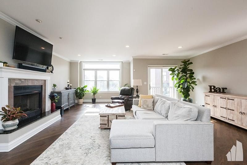 1st image of 1712 W N 1st St #4