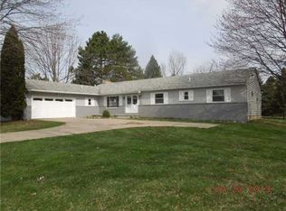 6776 Oak Grove Rd, Howell, MI 48855