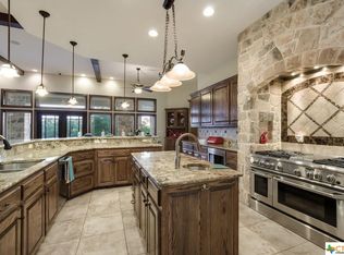 199 Fossil Hills Loop, Spring Branch, TX 78070