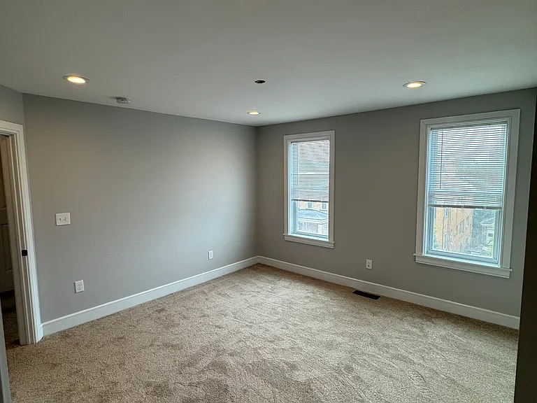 735 Winton St — Photo 11