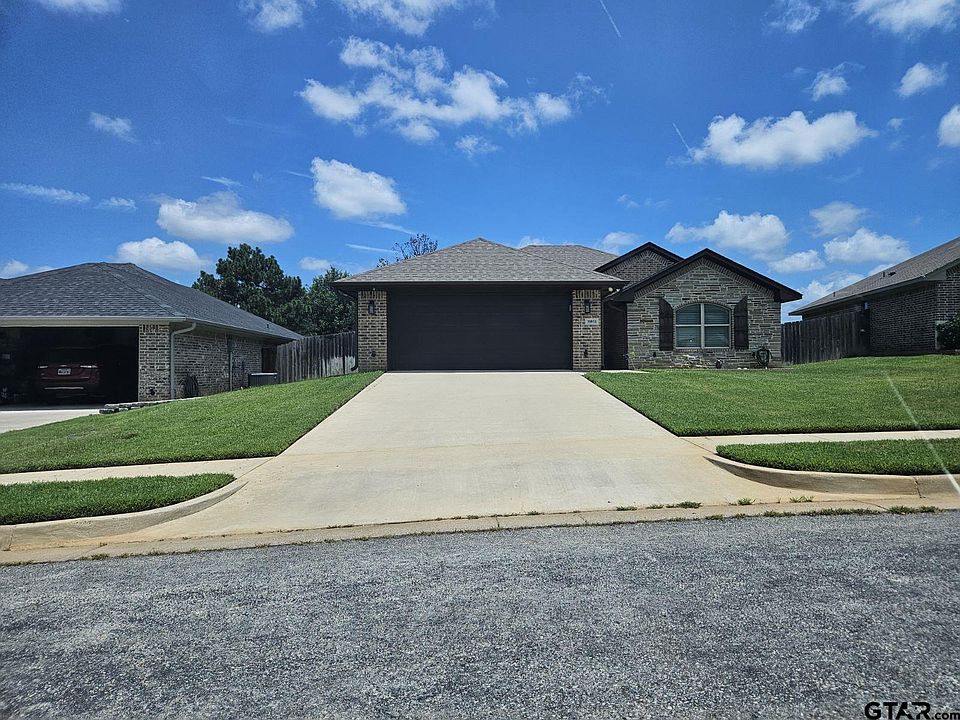 2nd image of 19913 Meadow West Ln