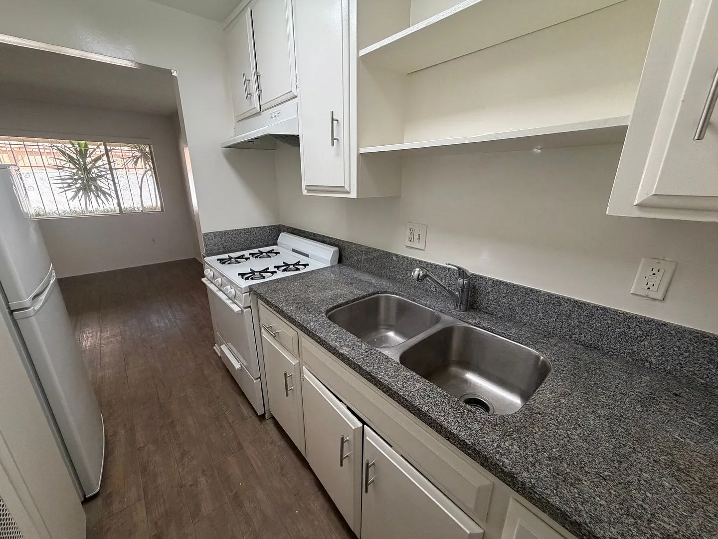 i4026 — Photo 2