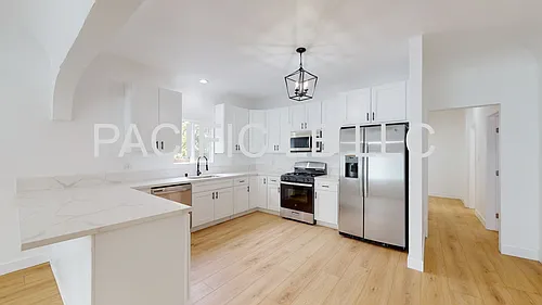 1111 Pacific Ave Photo 1