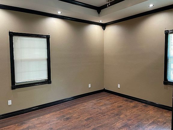 3rd image of 309 Hill St