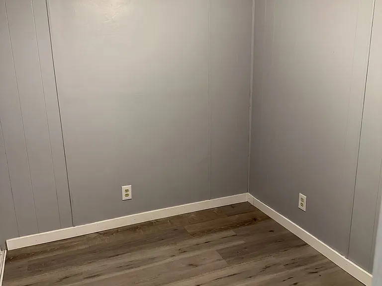 3045 Holiday Ln — Photo 12