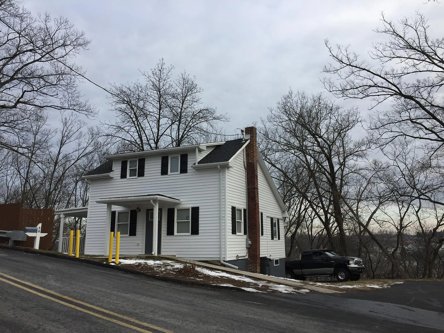 30 Creekside Dr photo 1