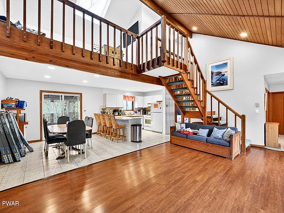 5th image of 176 Pebble Rock Rd
