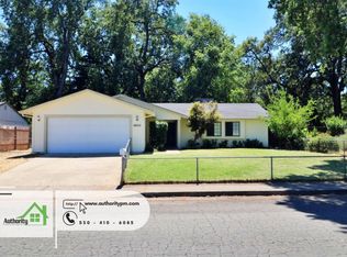 6822 Creekside St, Redding, CA 96001