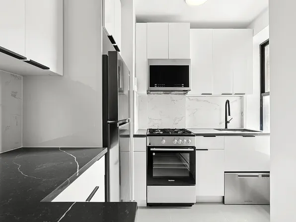 1875 Lexington Avenue image 1 of 5