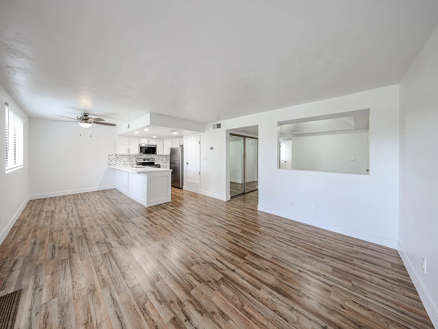2 bed, 1022 sqft, $1,500 — Photo 3