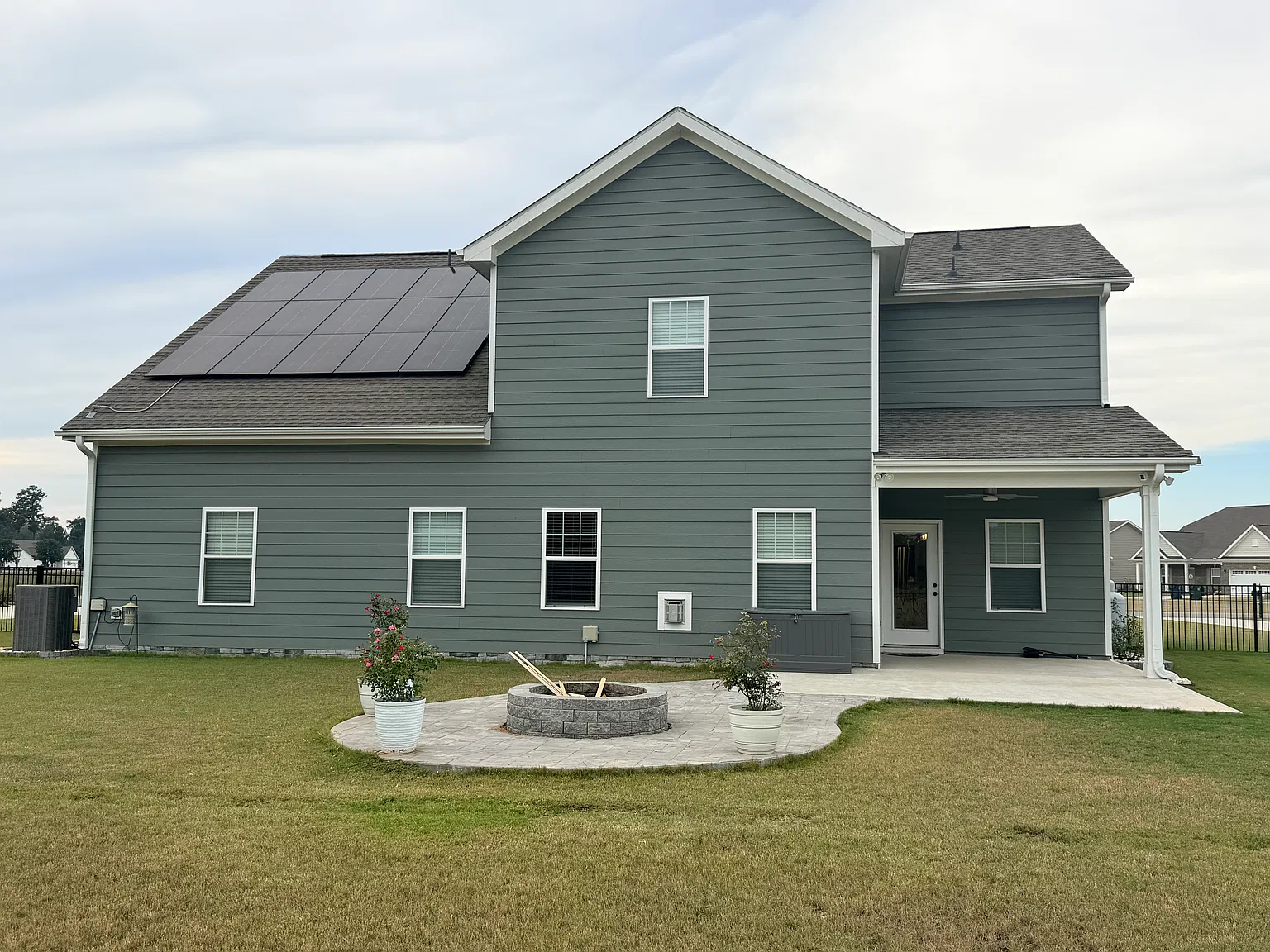 4 bed, 3089 sqft, $2,800 — Photo 3