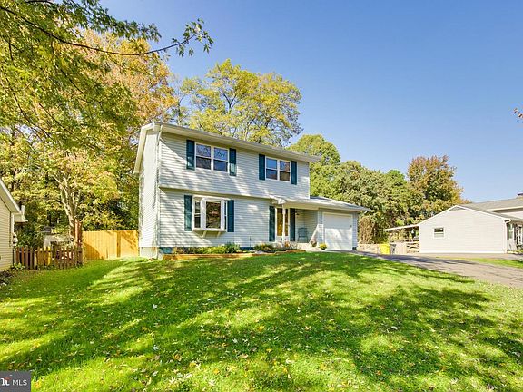 3rd image of 1518 Wampanoag Dr