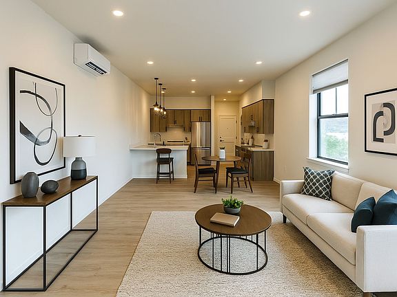 5th image of 18809 3rd Ave NE #202