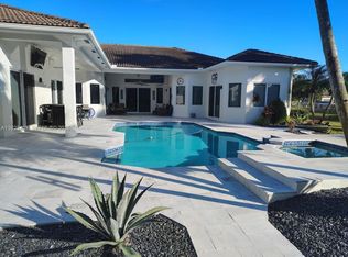 15802 SW 15th St, Davie, FL 33326