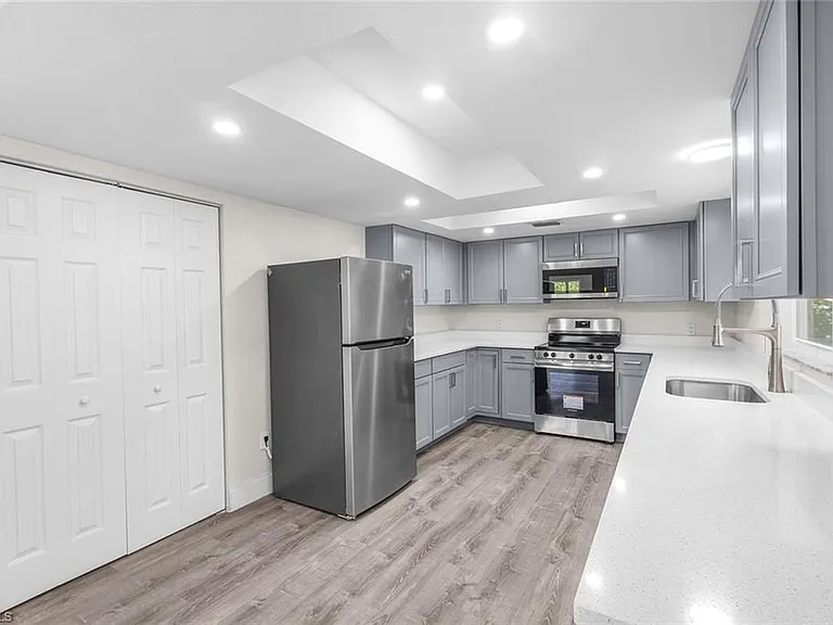 1284 Rainbow Ct — Photo 8