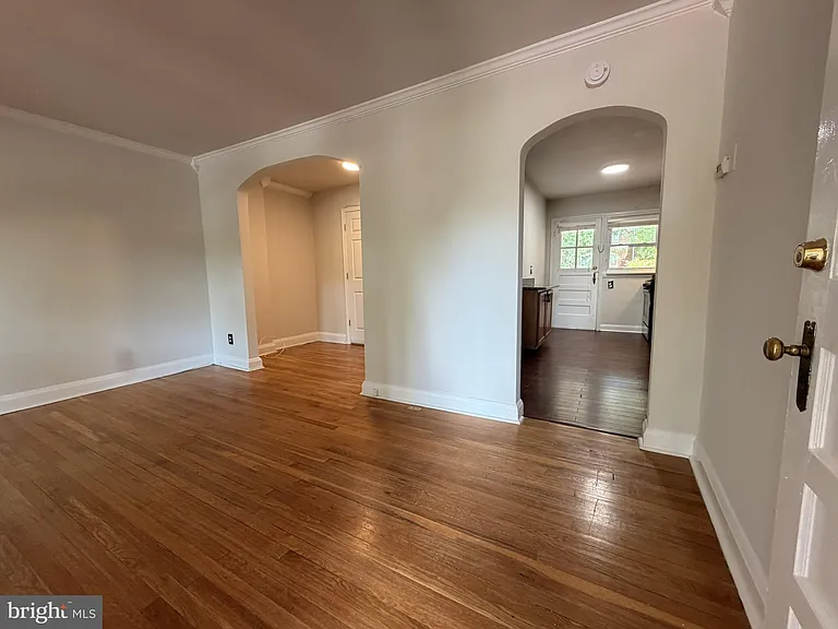 909 E Lake Ave #1 — Photo 3