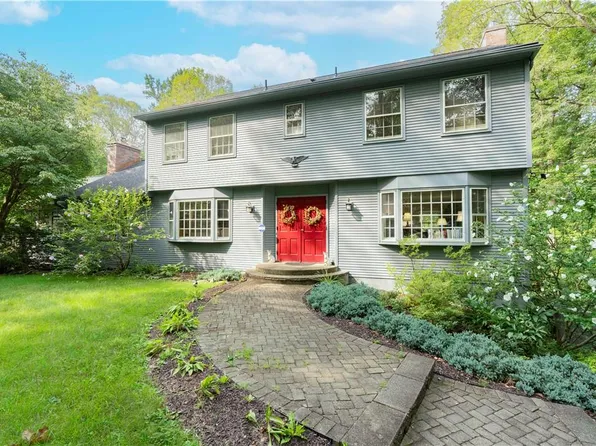 5 Julia Drive, Hyde Park, NY 12538