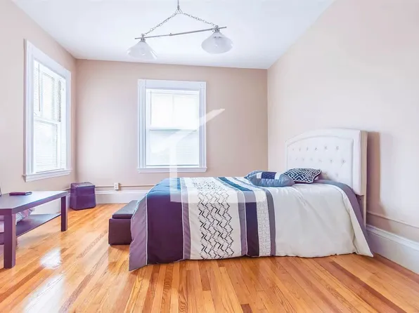 14 Euston St #1, Brookline, MA 02446