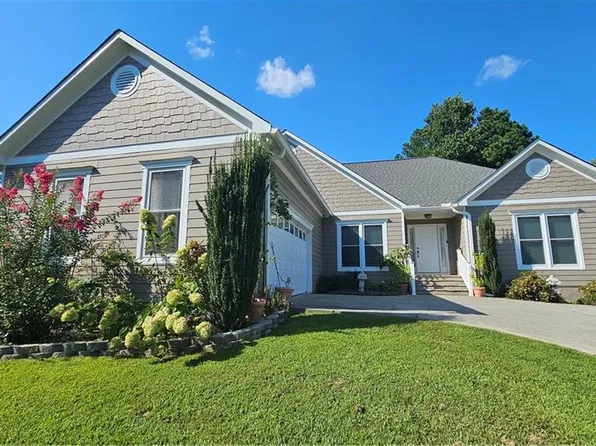 2290 Black Bear Ct, Buford, GA 30519