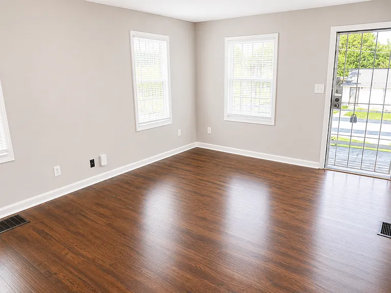 5805 Jackson Ave — Photo 12