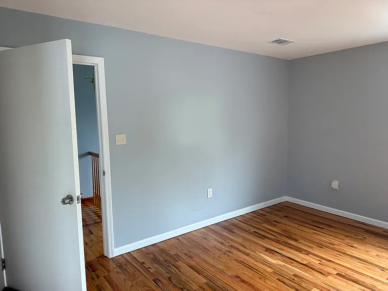 715 Mack Pl #2 — Photo 5