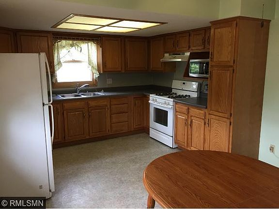 3rd image of 25091 Kettle River Blvd