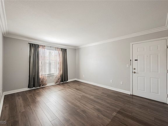 5th image of 1150 N Buffalo Dr APT 1058