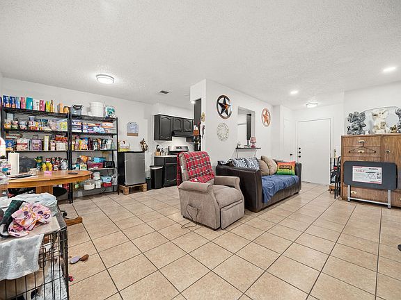 5th image of 2412 E Stassney Ln