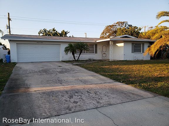 2nd image of 3212 Oxford Dr W
