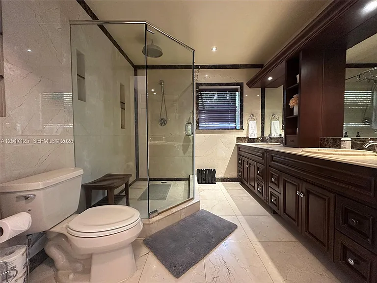 2908 Bayview Dr — Photo 43