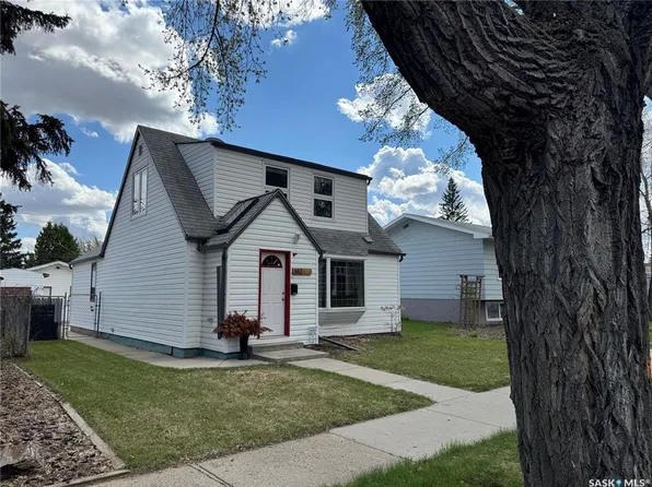 312 1st STREET E, Saskatoon, SK S7H 1S2