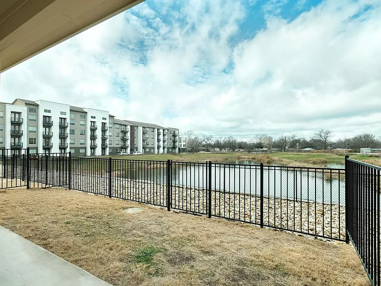 7320 Easy Wind Dr — Photo 12