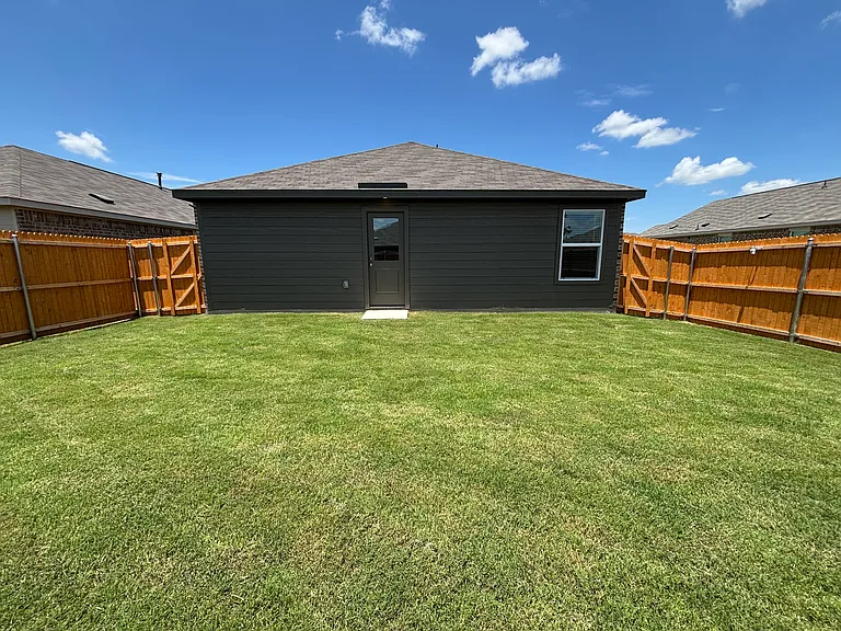 1412 Merlin Bluff St — Photo 15