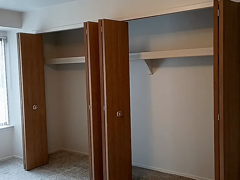 Prentiss Pointe Apartments — Photo 252