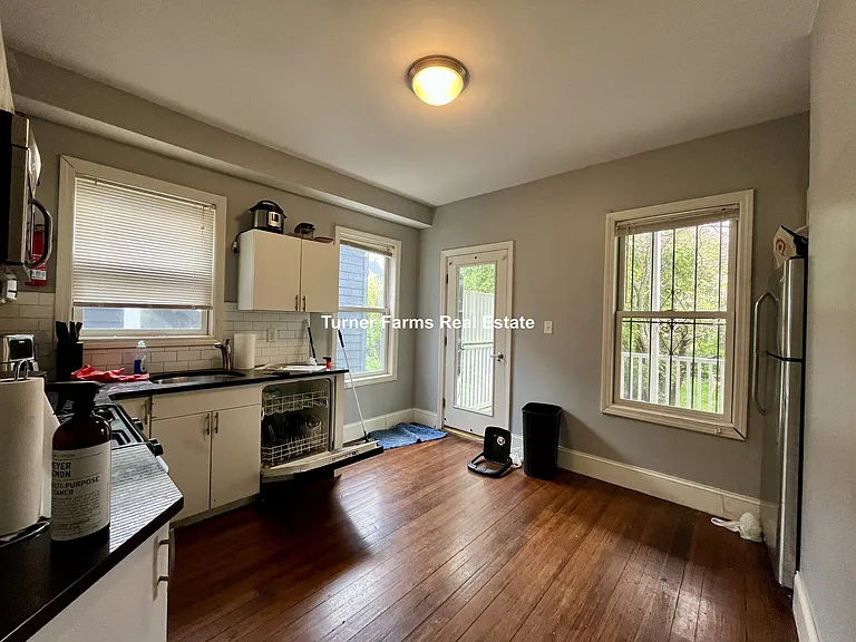 23 Evergreen St #2L — Photo 3