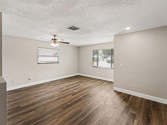 3rd image of 4041 53RD AVENUE N